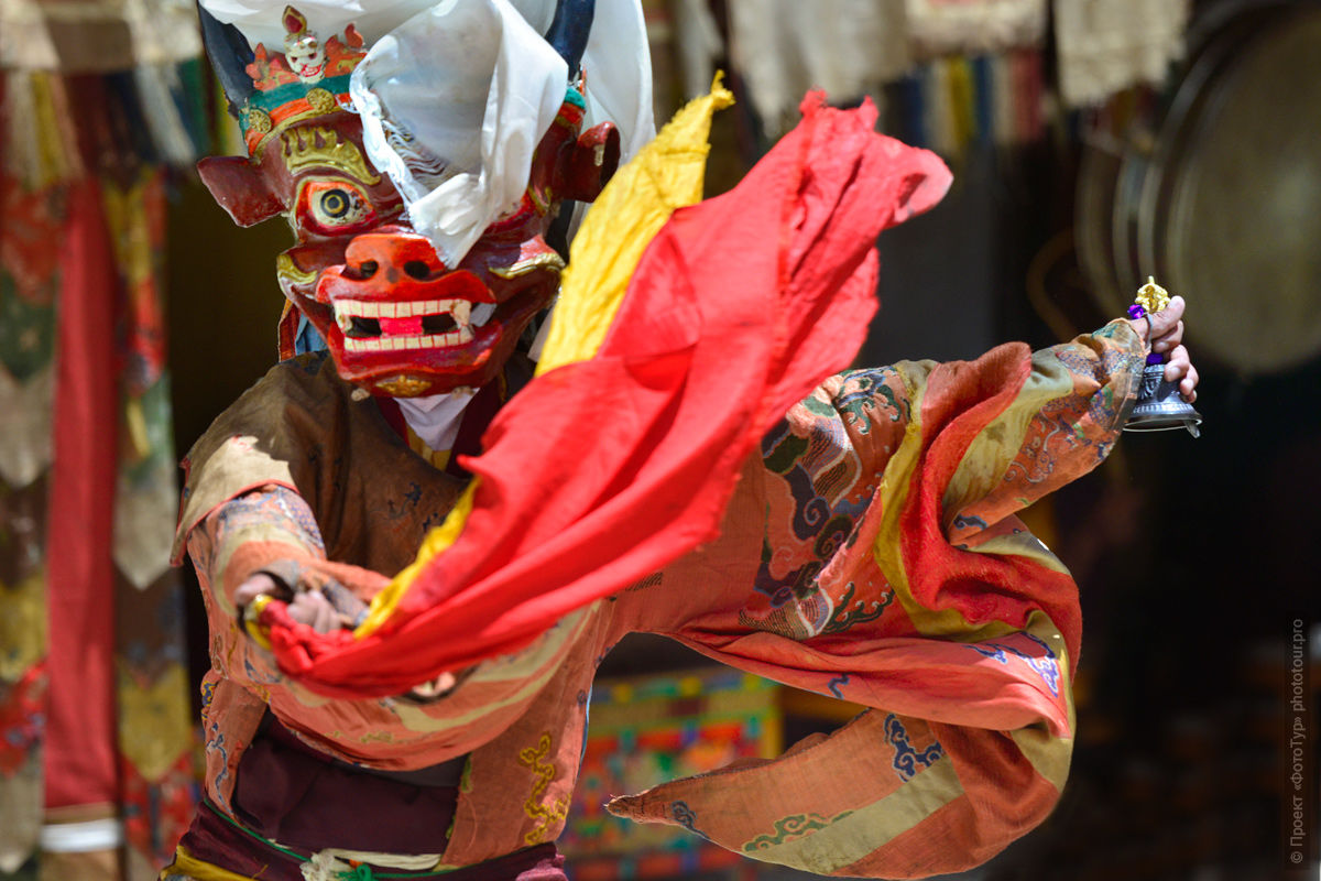 Танец Цам в буддийском монастыре Карзок Гонпа, озеро Цо Морири, тур по Ладакху.