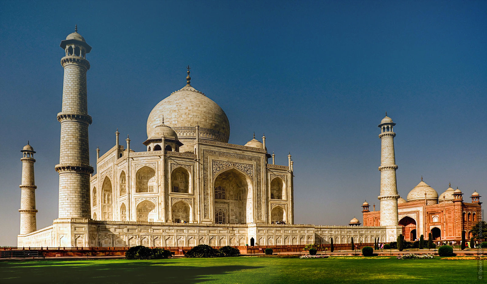 Tour to Agra to the Taj Mahal, September 2023.