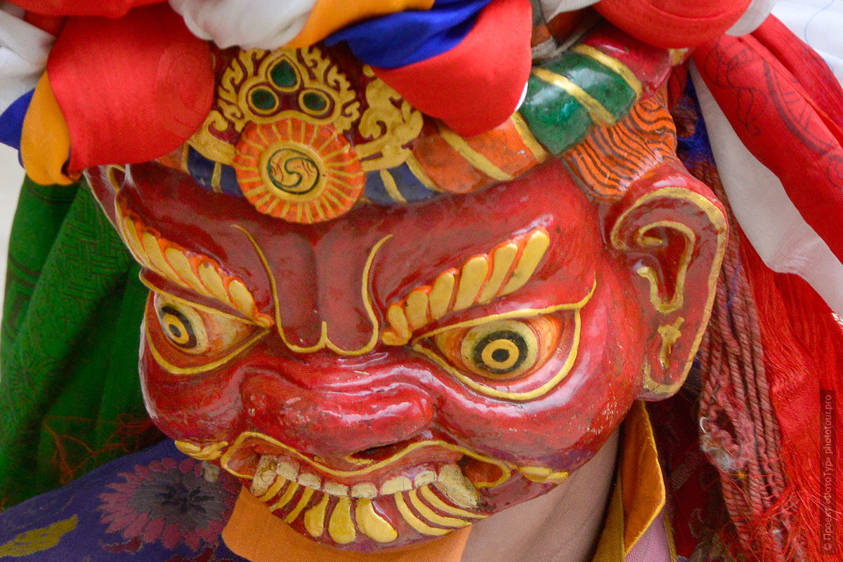 Танец Цам в Ламаюру Гонпе, религия Бон. Тур в Ладакх, Тибет, Гималаи.
