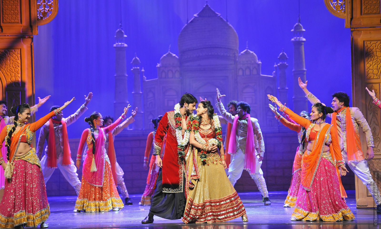 Театрализованного представление Тадж Махал, тур по Индии, май 2017 года.