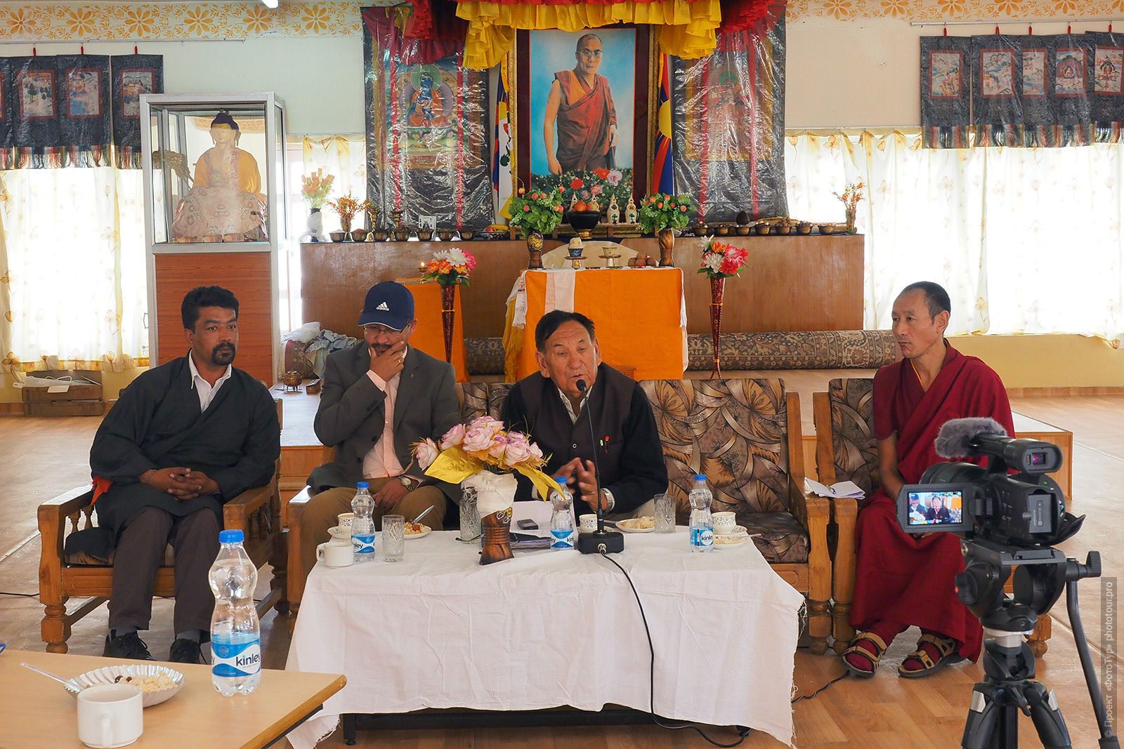 Открытие семинара по основам тибетской медицины в институте Мен-ци-кханг, Лех, Ладакх, 22 августа 2016 года.