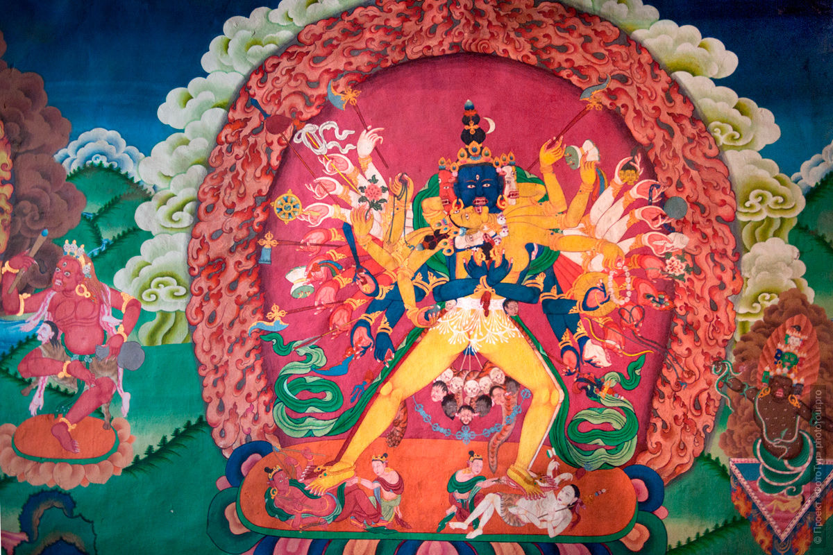Господин Калачакра с супругой, настенная роспись в будийском монастыре Хемис Гонпа, Лех, Ладакх.
