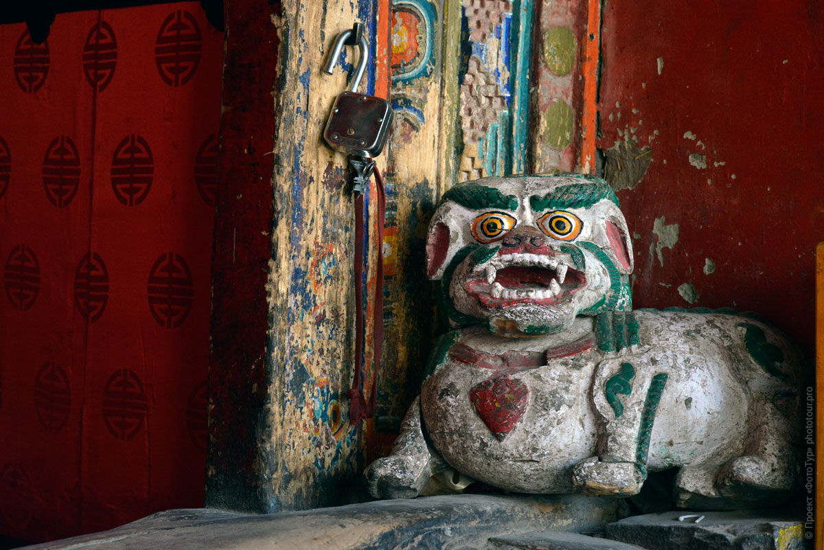 Снежный Лев в будийском монастыре Хемис Гонпа, Лех, Ладакх.