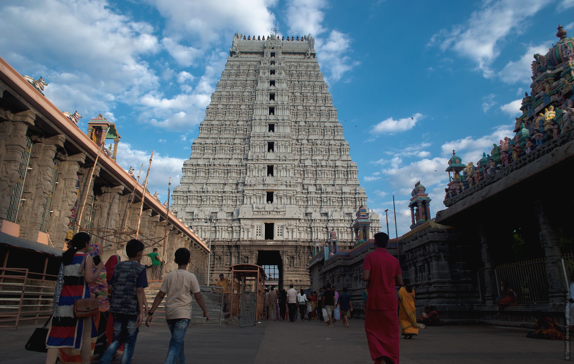 Храм Аруначалешвар в городе Тируваннамалай, Южная Индия. 